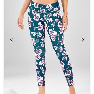 Fabletics Rose printed leggings -L